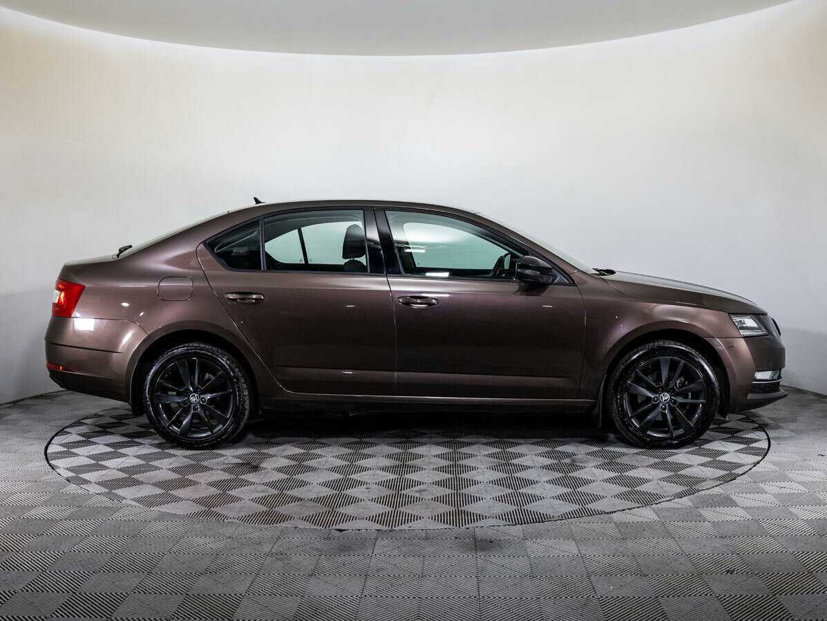 Купить Skoda Octavia с пробегом. Фото: #3
