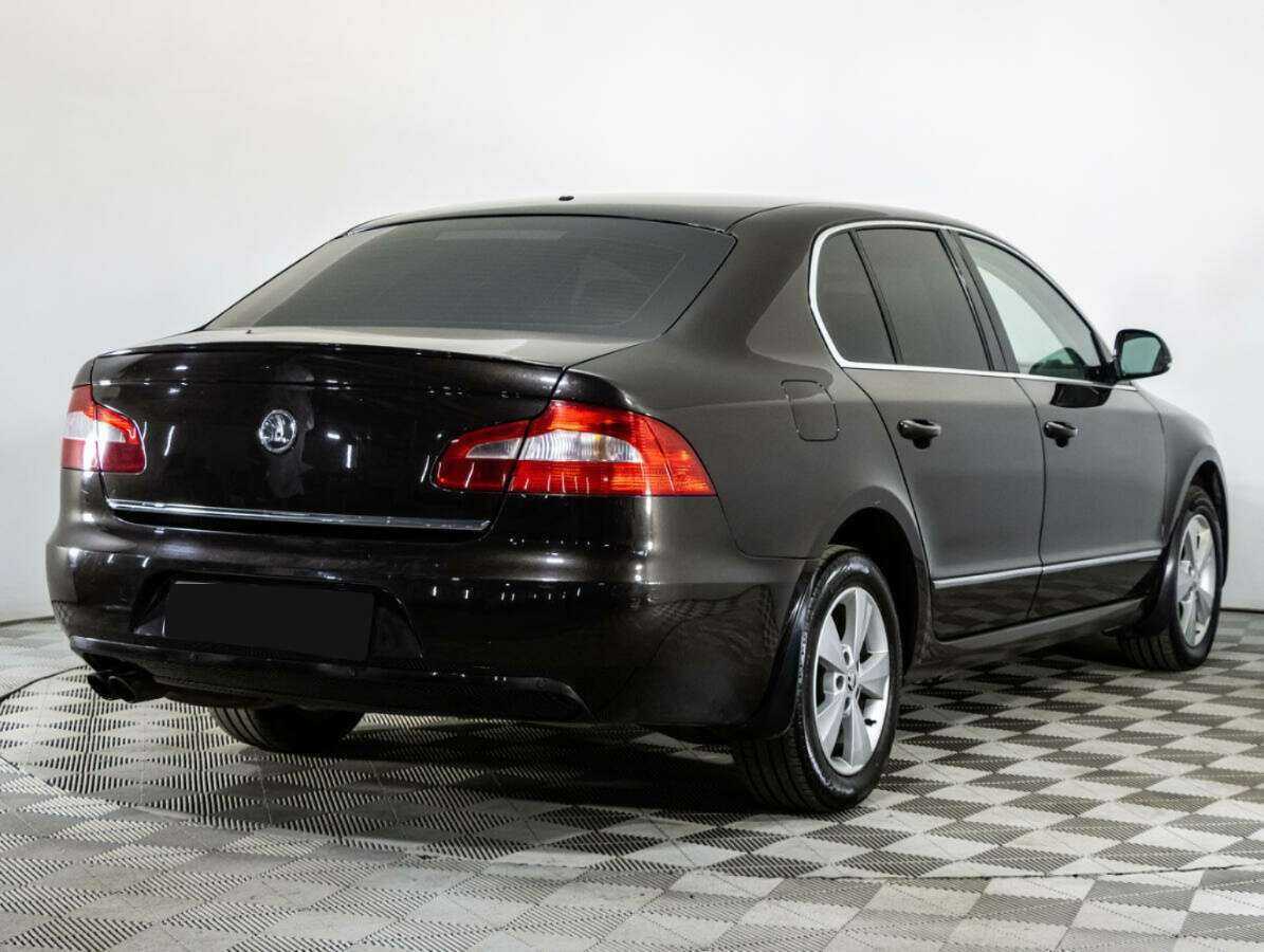 Купить Skoda Superb с пробегом. Фото: #4
