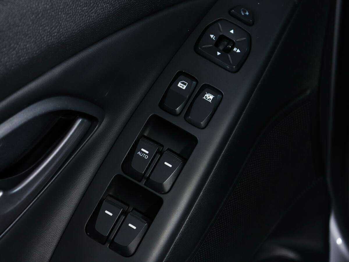 Купить Hyundai ix35 с пробегом. Фото: #14