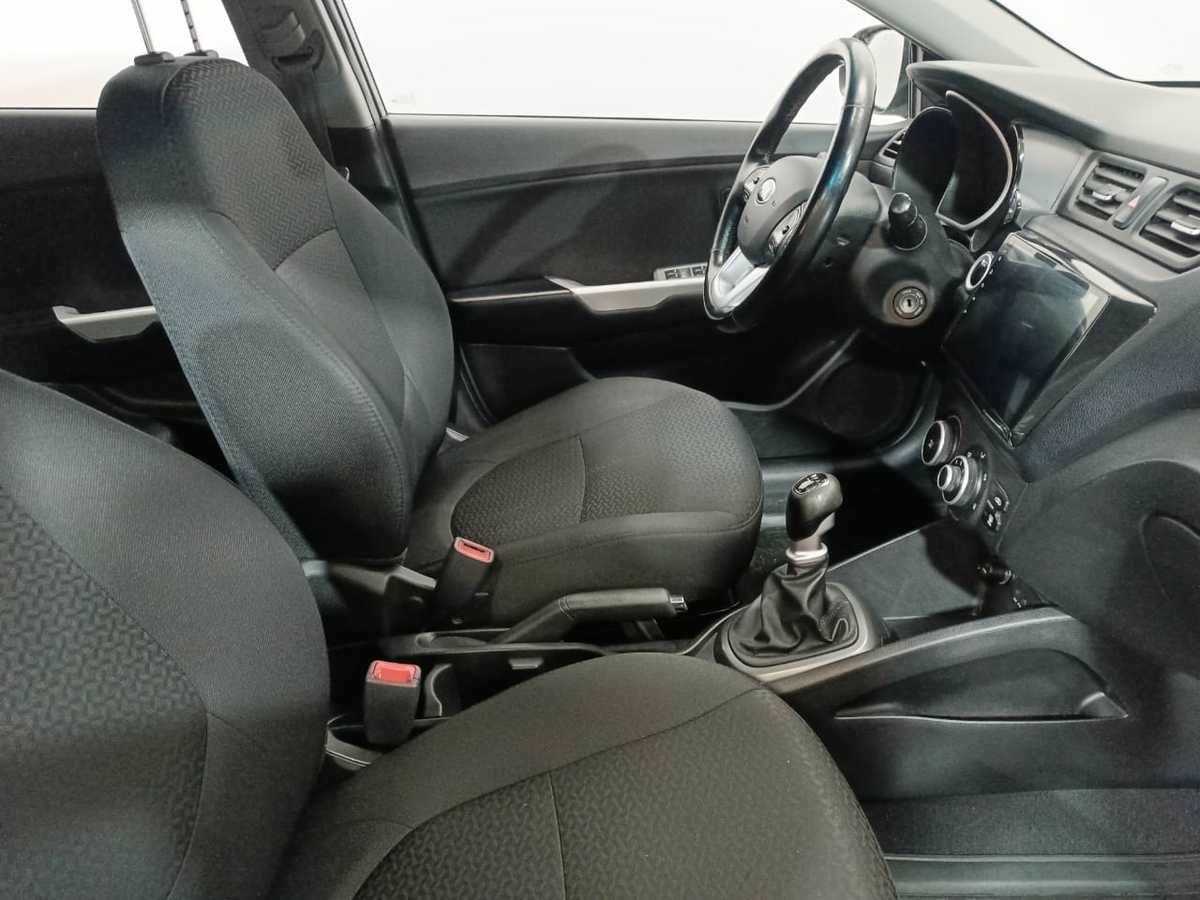 Купить Kia Rio с пробегом. Фото: #9