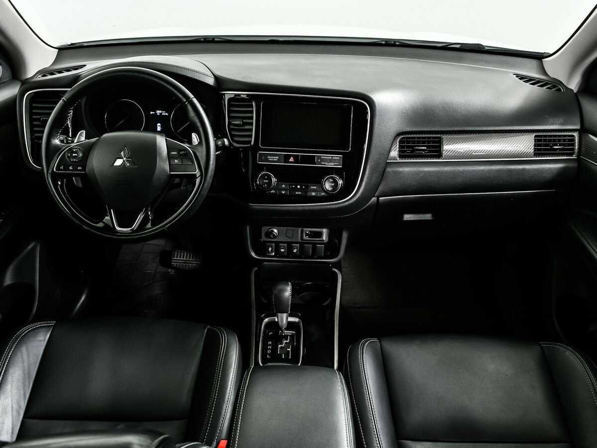 Купить Mitsubishi Outlander с пробегом. Фото: #8