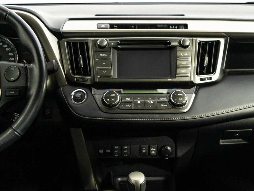 Купить Toyota RAV4 с пробегом. Фото: #13