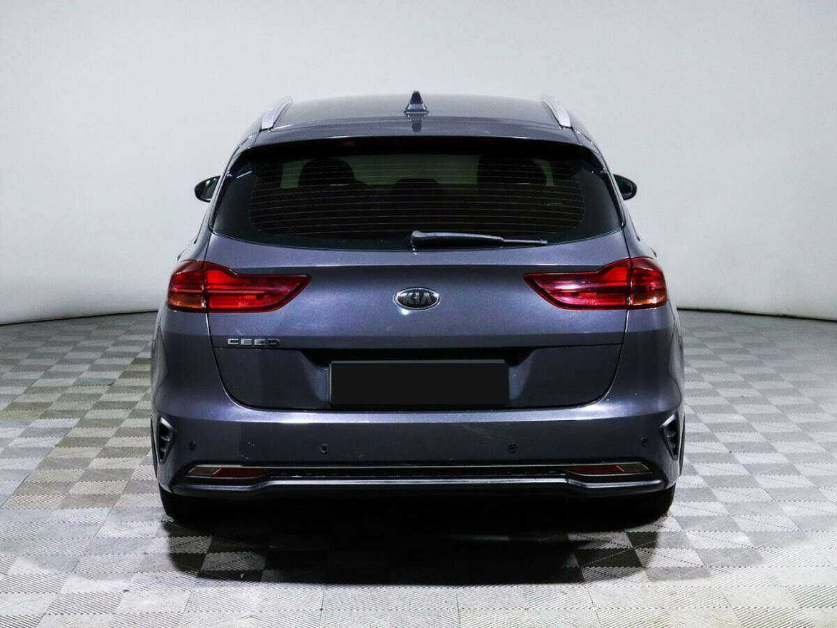 Купить Kia Ceed с пробегом. Фото: #4