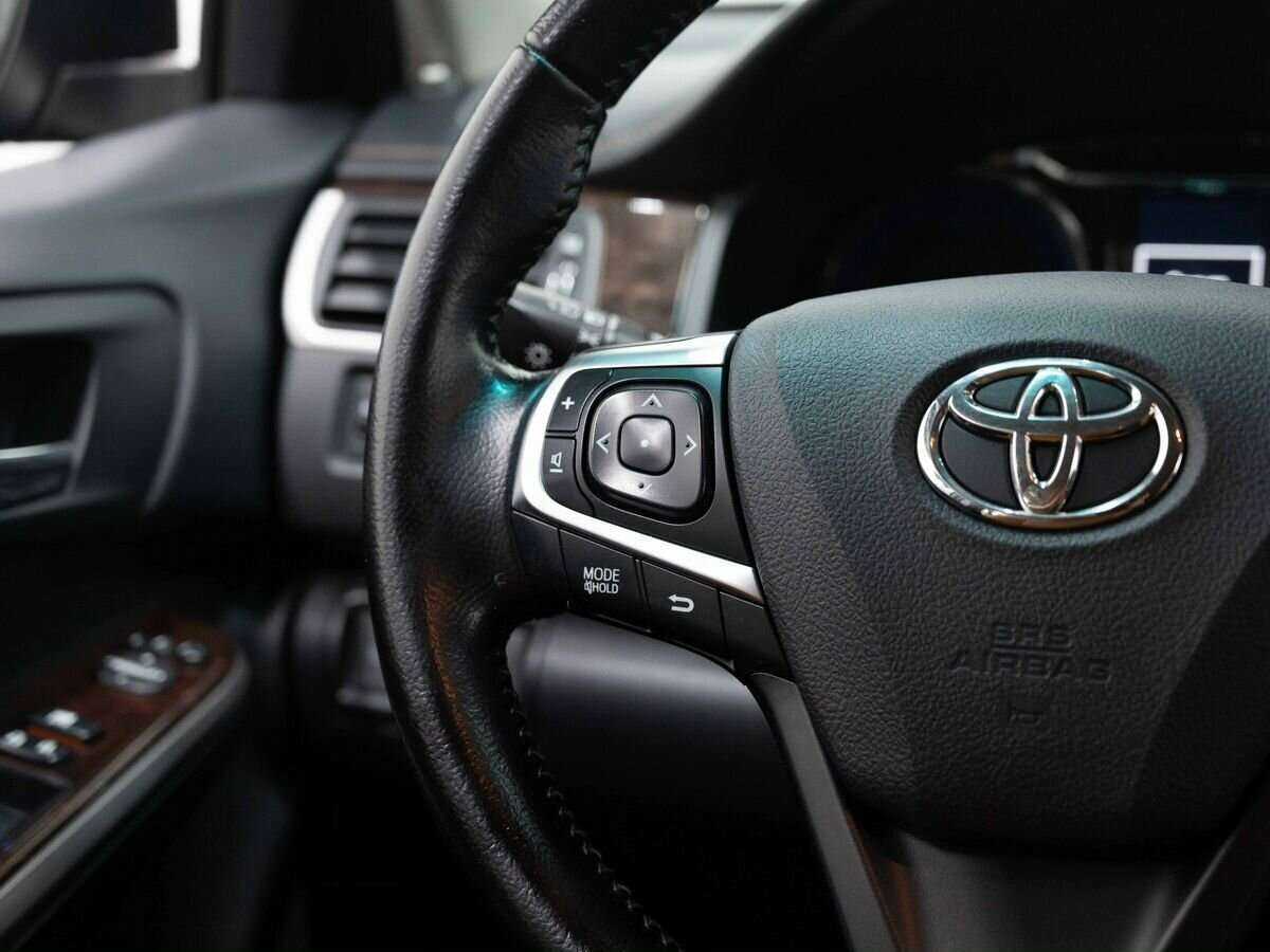 Купить Toyota Camry с пробегом. Фото: #14