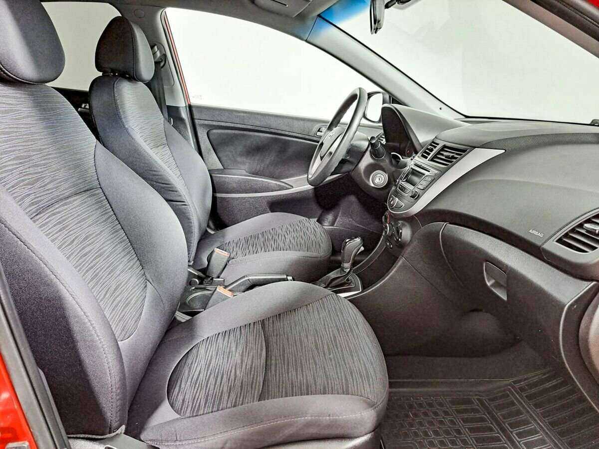 Купить Hyundai Solaris с пробегом. Фото: #8