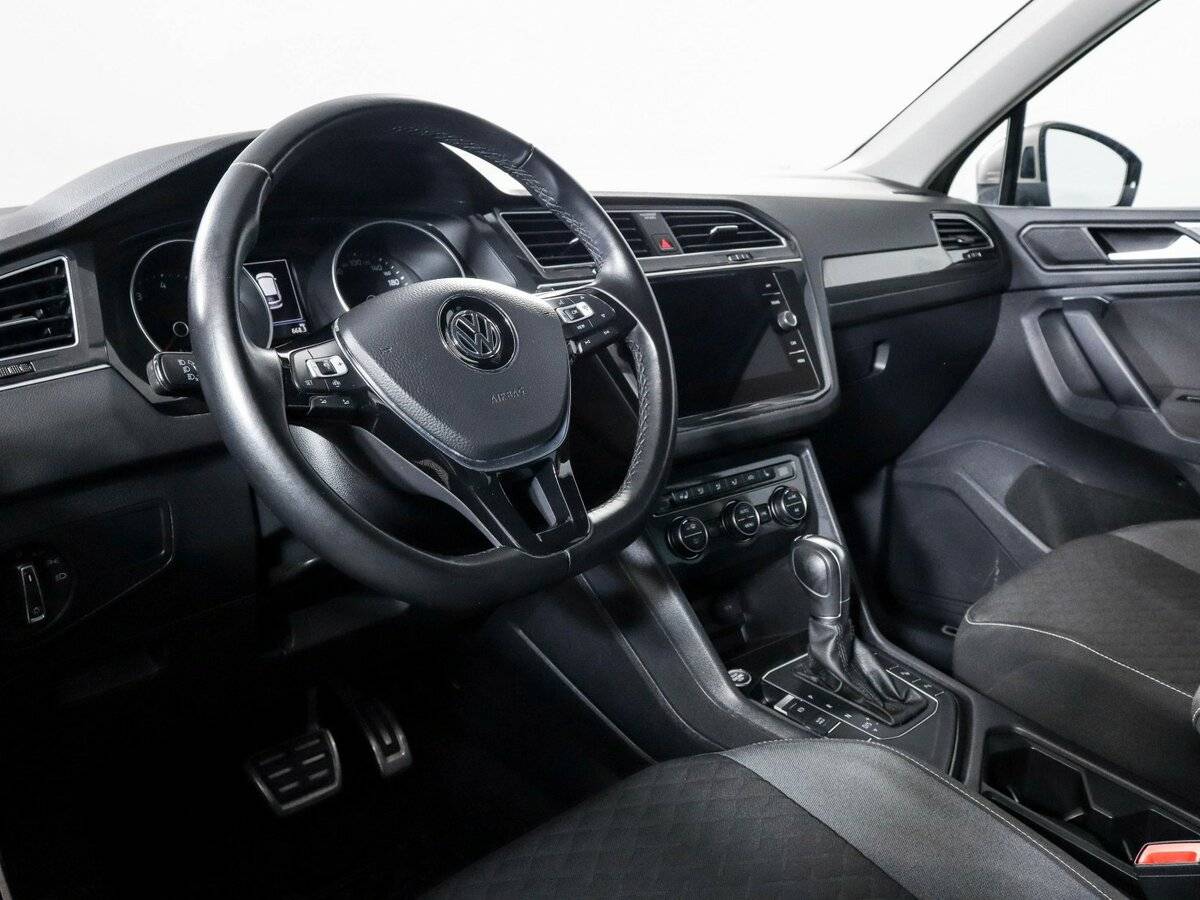 Купить Volkswagen Tiguan с пробегом. Фото: #9