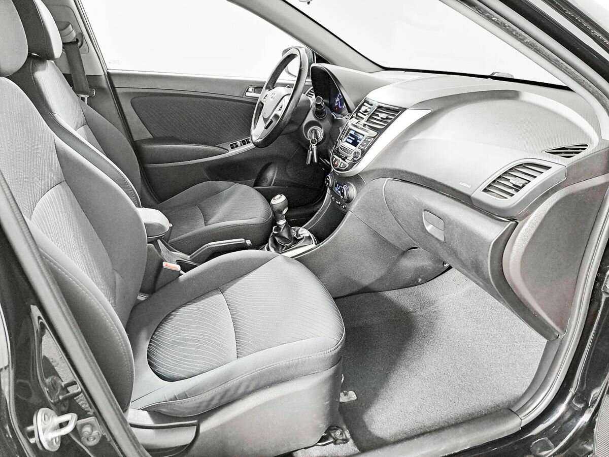 Купить Hyundai Solaris с пробегом. Фото: #8