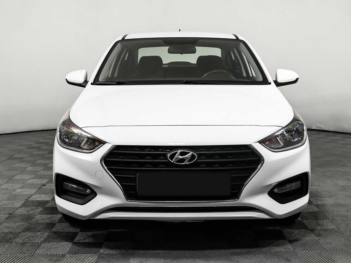 Купить Hyundai Solaris с пробегом. Фото: #1