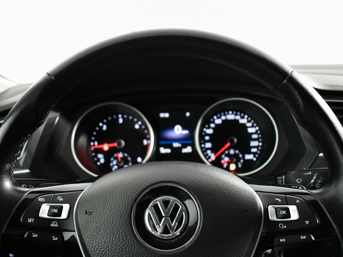Купить Volkswagen Tiguan с пробегом. Фото: #14
