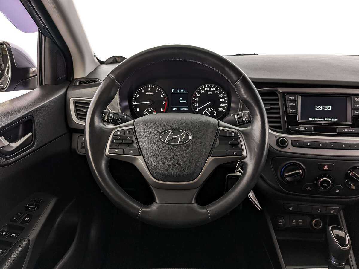 Купить Hyundai Solaris с пробегом. Фото: #21