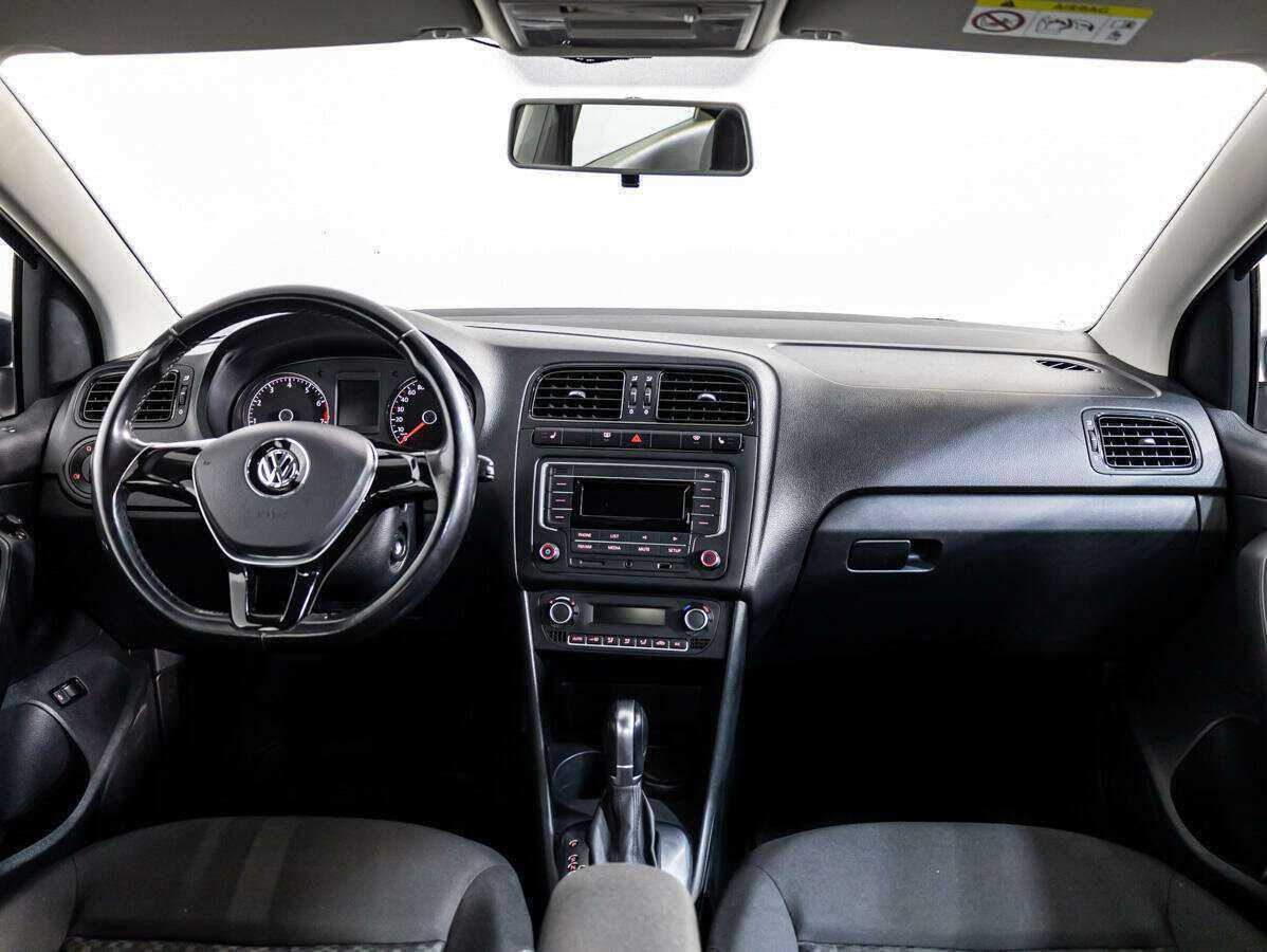 Купить Volkswagen Polo с пробегом. Фото: #7