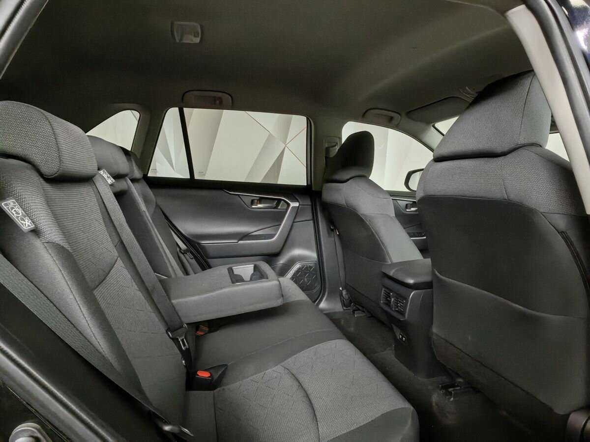 Купить Toyota RAV4 с пробегом. Фото: #11