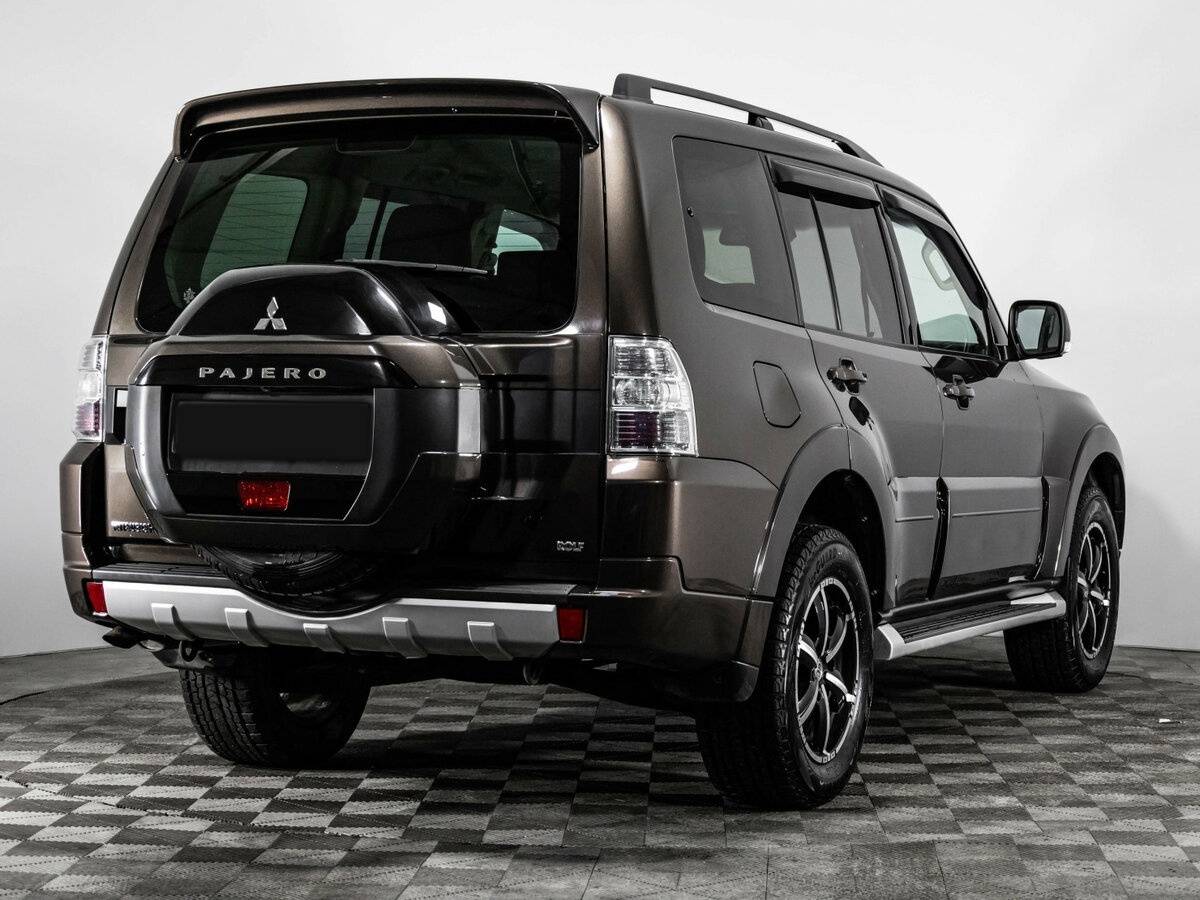 Купить Mitsubishi Pajero с пробегом. Фото: #5