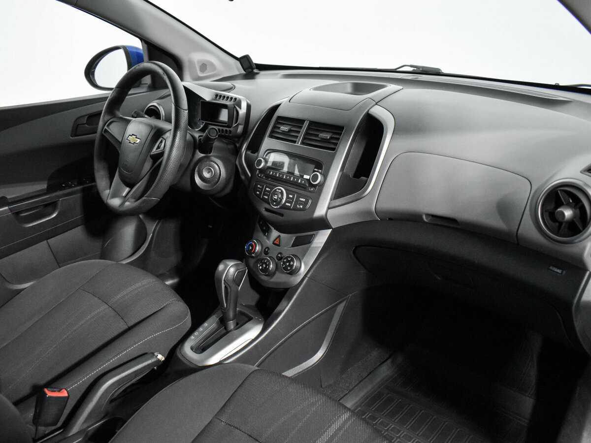 Купить Chevrolet Aveo с пробегом. Фото: #12