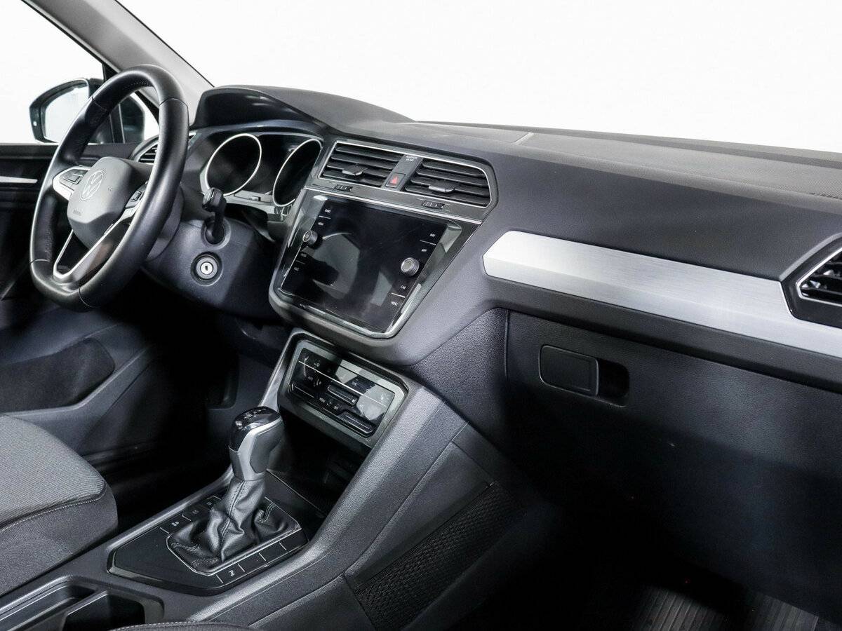 Купить Volkswagen Tiguan с пробегом. Фото: #8
