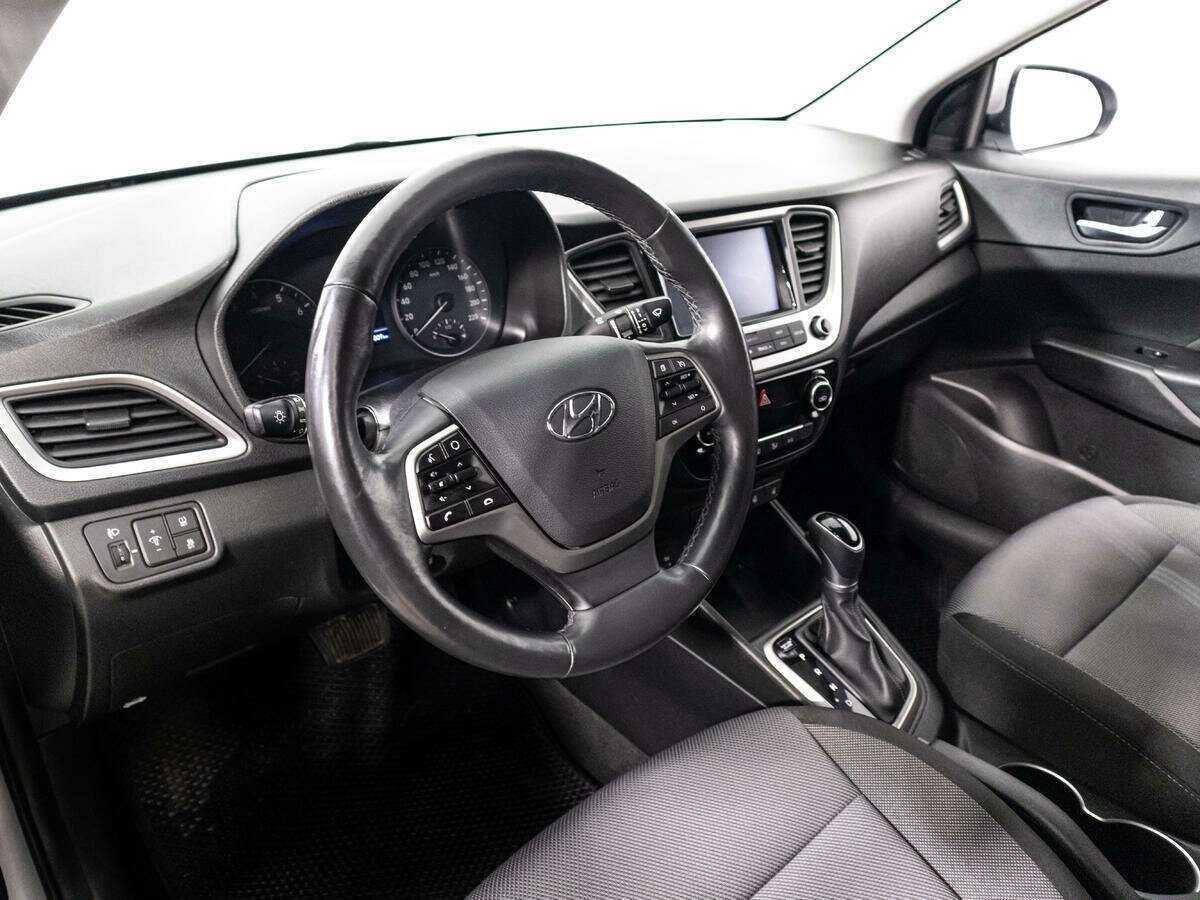 Купить Hyundai Solaris с пробегом. Фото: #10