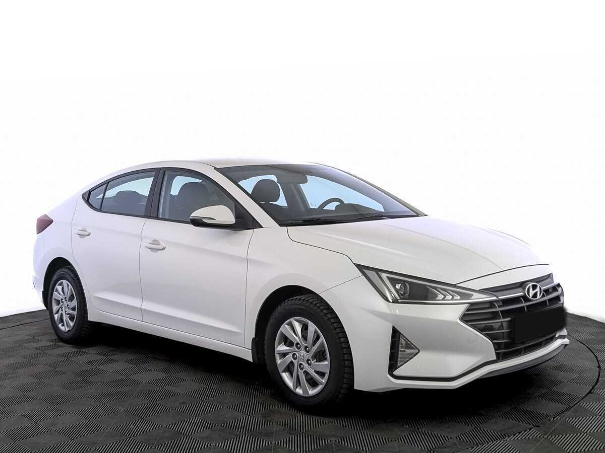 Купить Hyundai Elantra с пробегом. Фото: #2