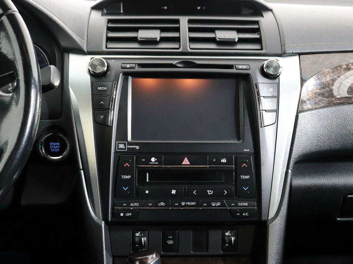 Купить Toyota Camry с пробегом. Фото: #11