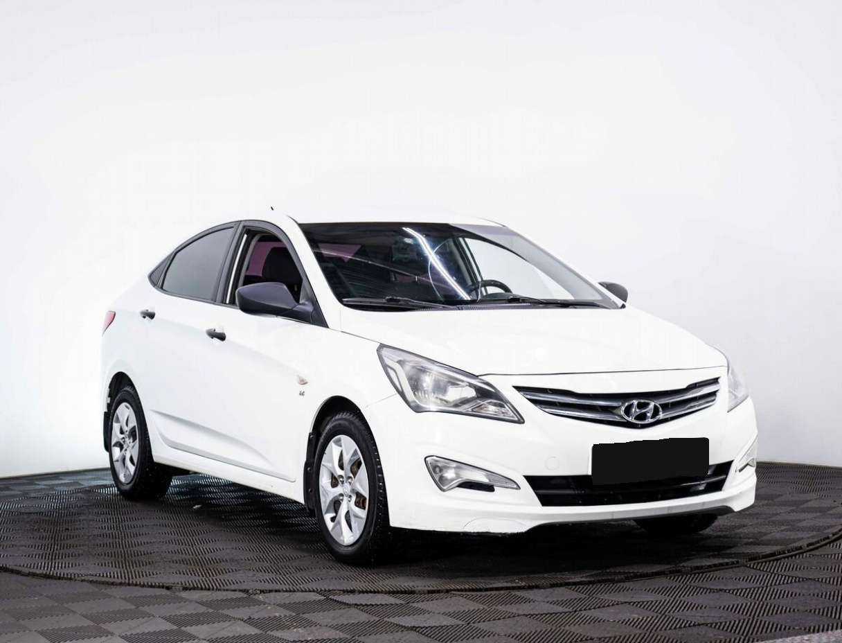 Купить Hyundai Solaris с пробегом. Фото: #2