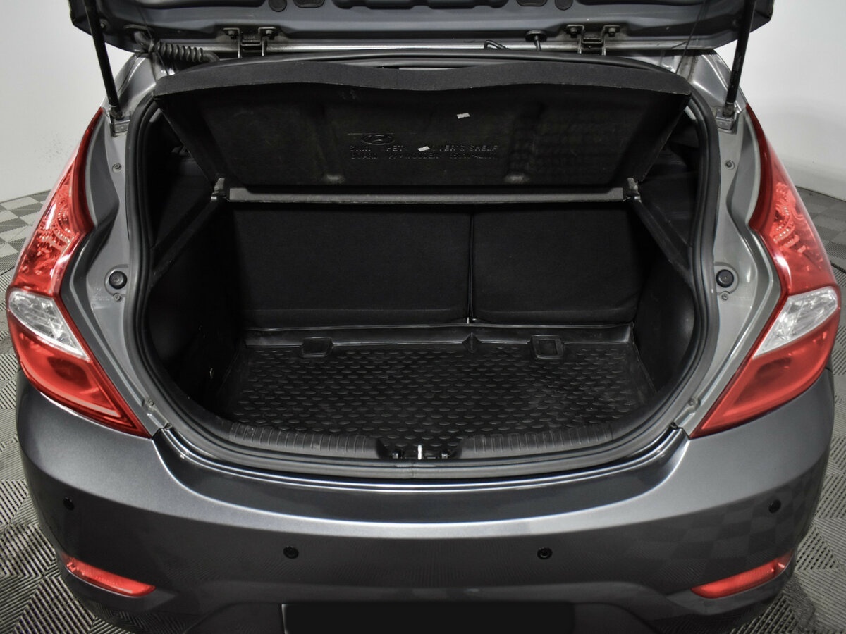 Купить Hyundai Solaris с пробегом. Фото: #18