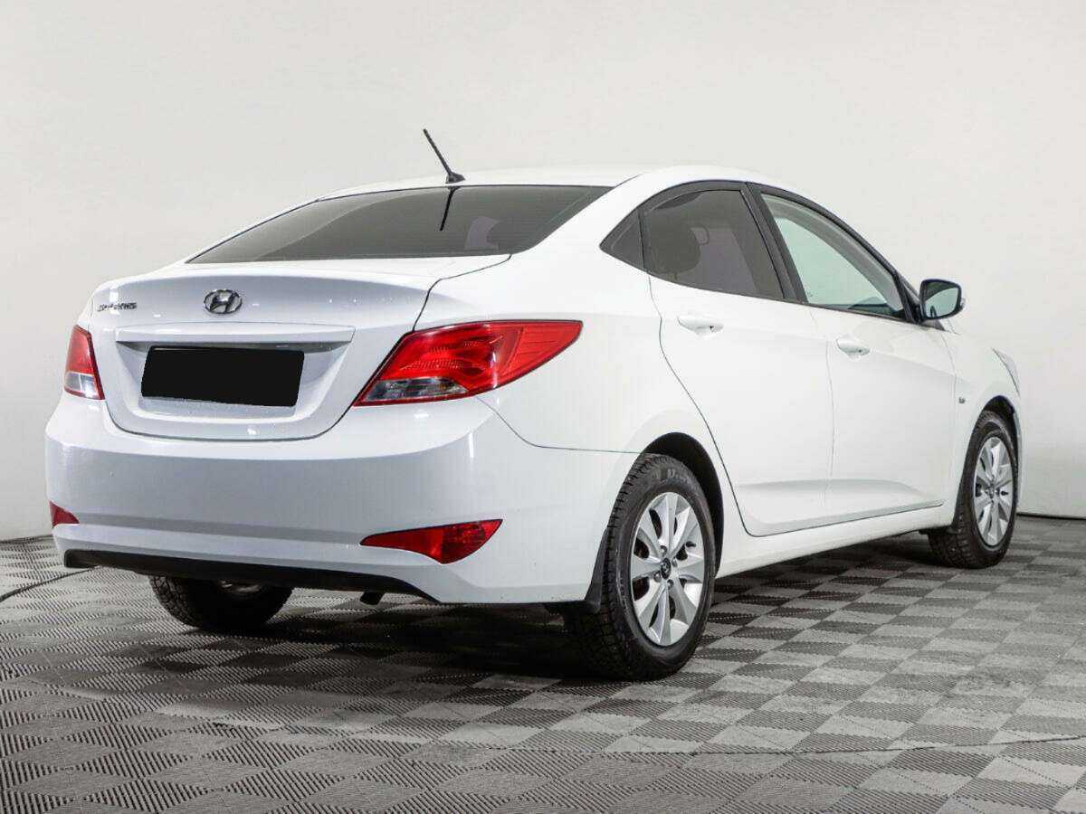 Купить Hyundai Solaris с пробегом. Фото: #3