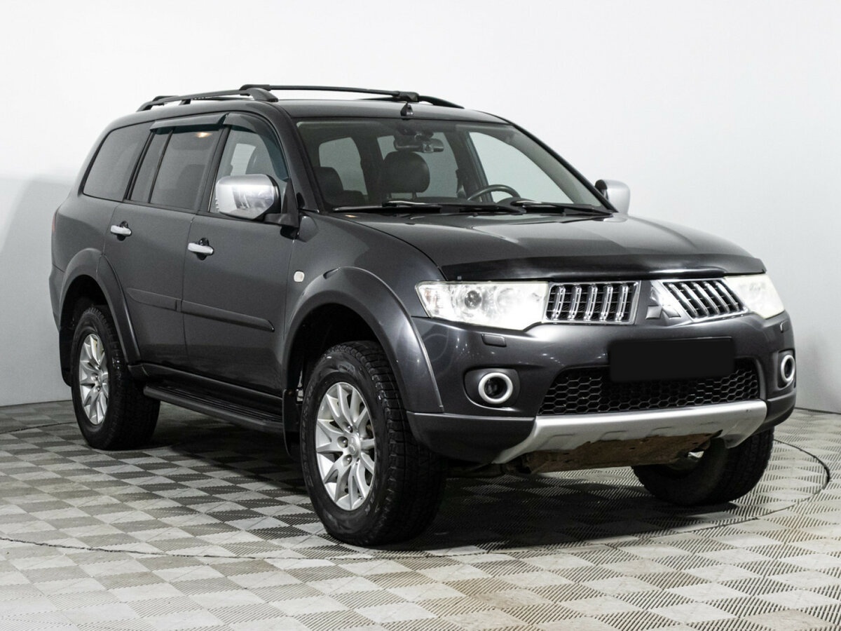 Купить Mitsubishi Pajero Sport с пробегом. Фото: #2