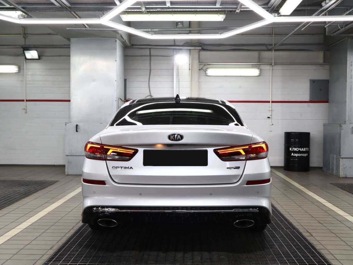 Купить Kia Optima с пробегом. Фото: #4