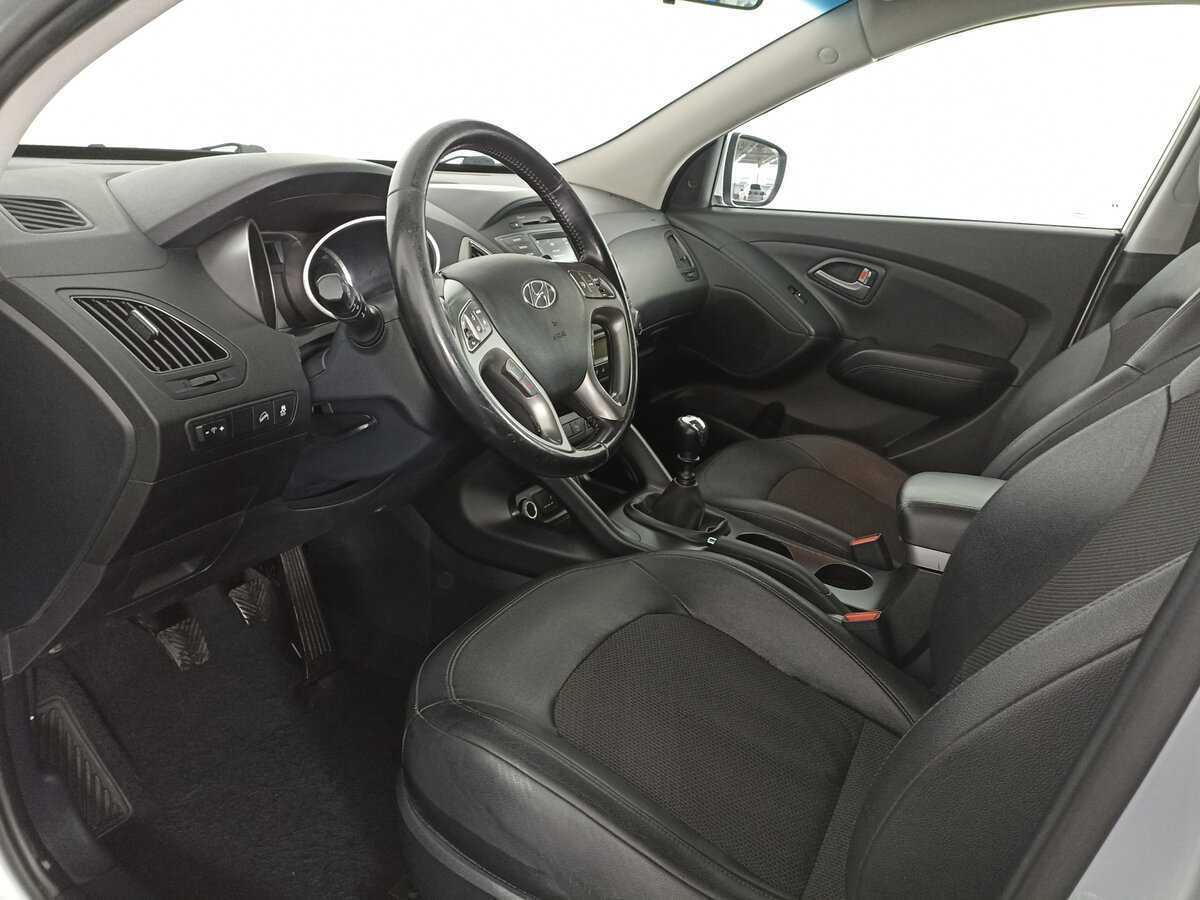 Купить Hyundai ix35 с пробегом. Фото: #13