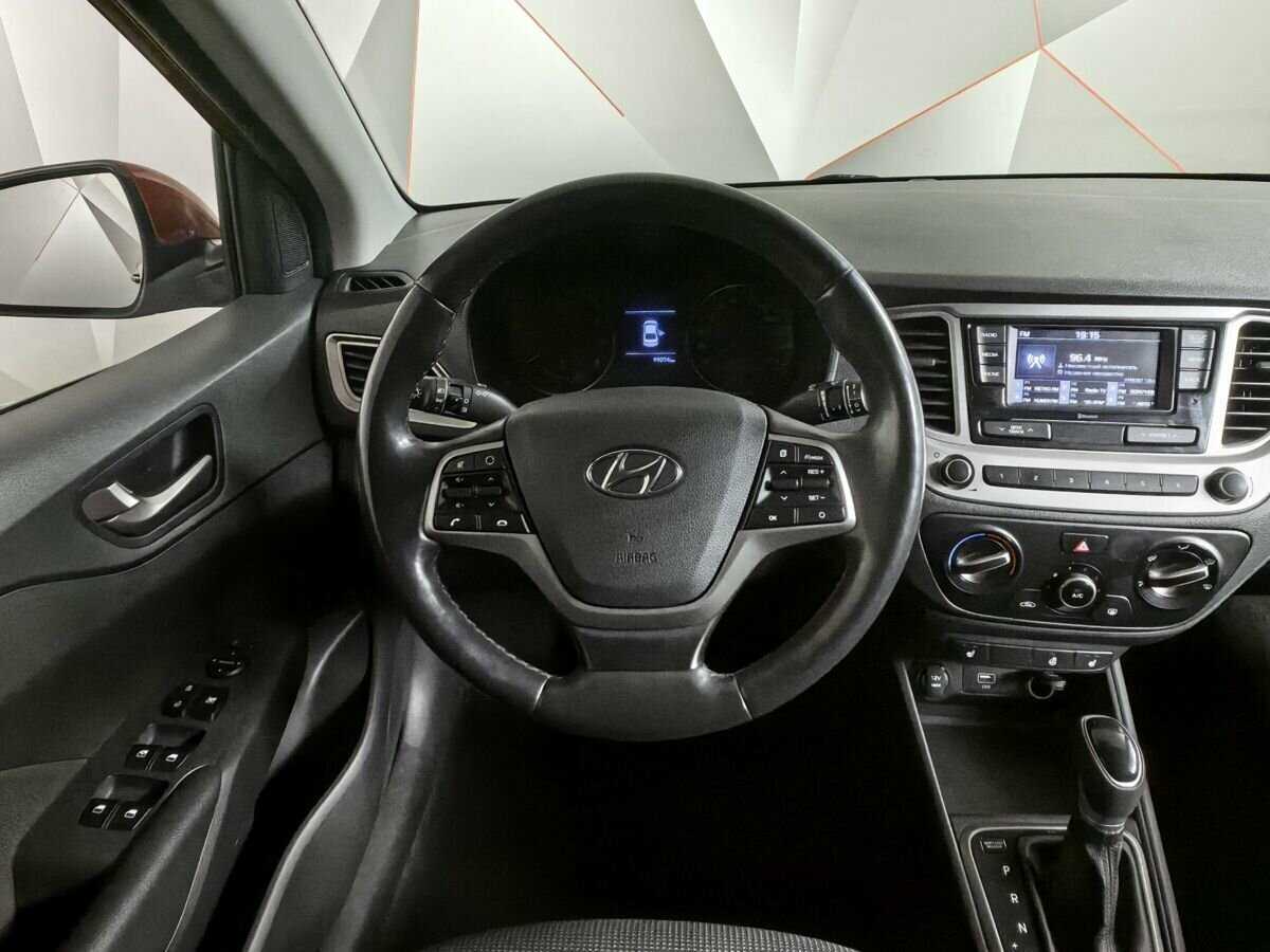 Купить Hyundai Solaris с пробегом. Фото: #14