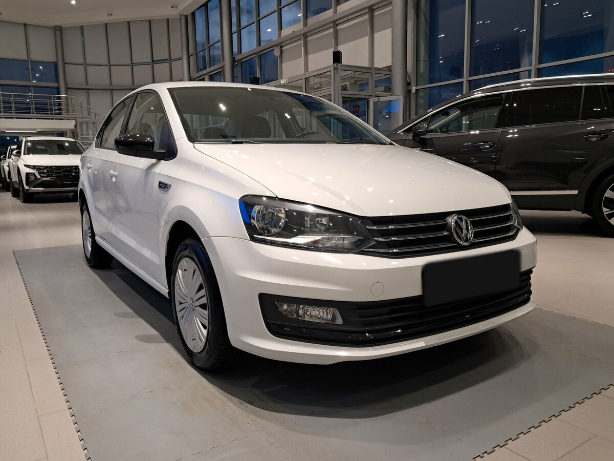 Купить Volkswagen Polo с пробегом. Фото: #2