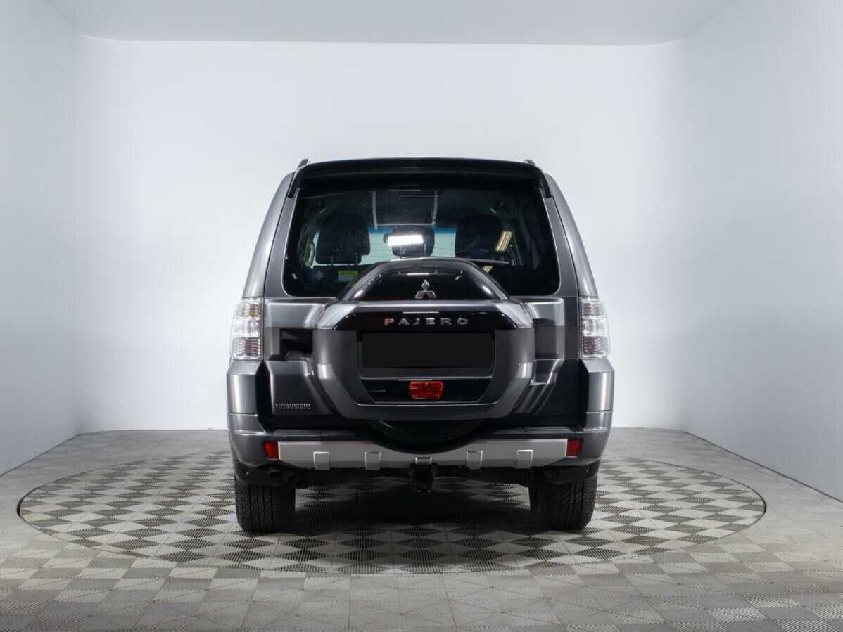 Купить Mitsubishi Pajero с пробегом. Фото: #5