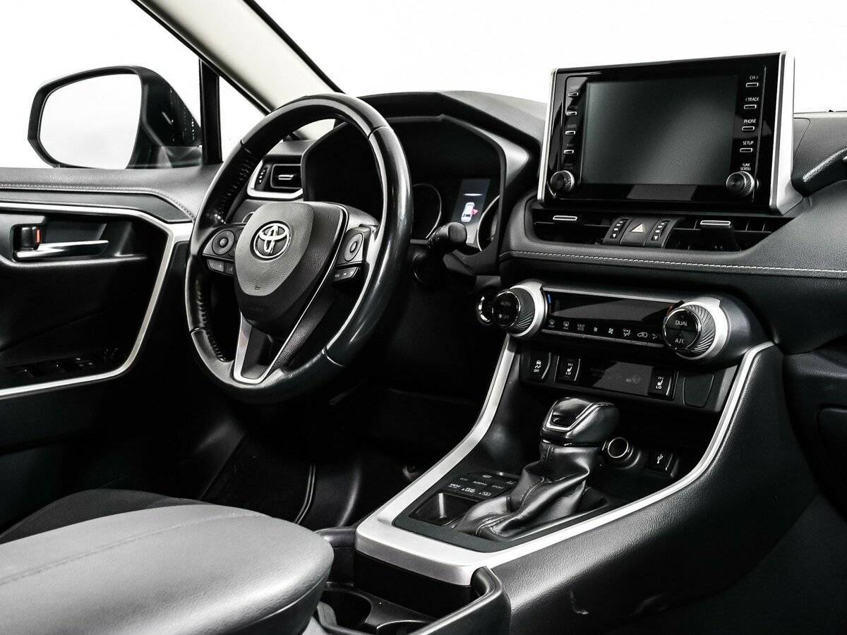 Купить Toyota RAV4 с пробегом. Фото: #8