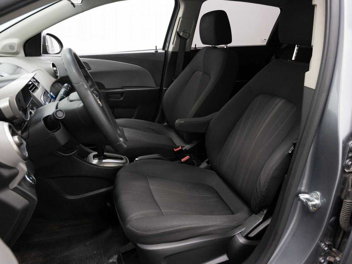 Купить Chevrolet Aveo с пробегом. Фото: #8