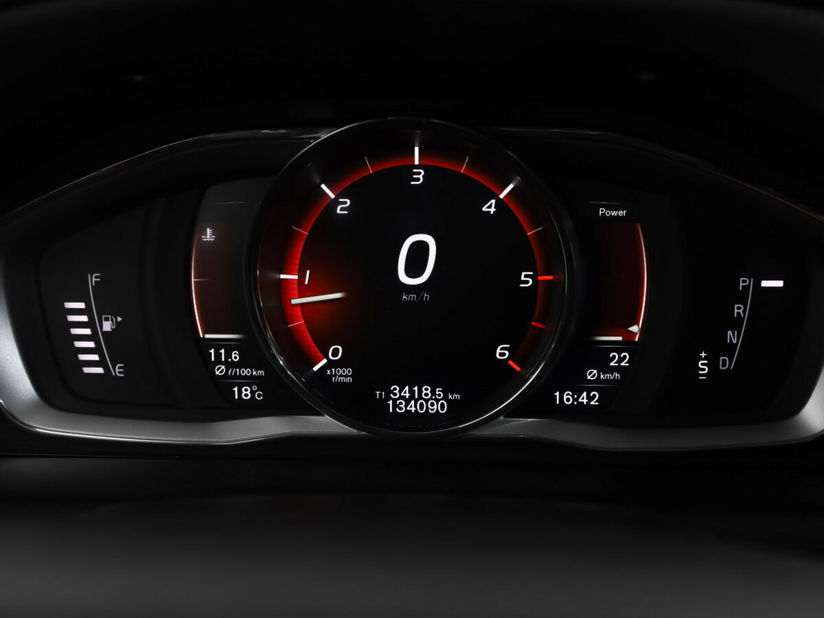 Купить Volvo XC60 с пробегом. Фото: #10