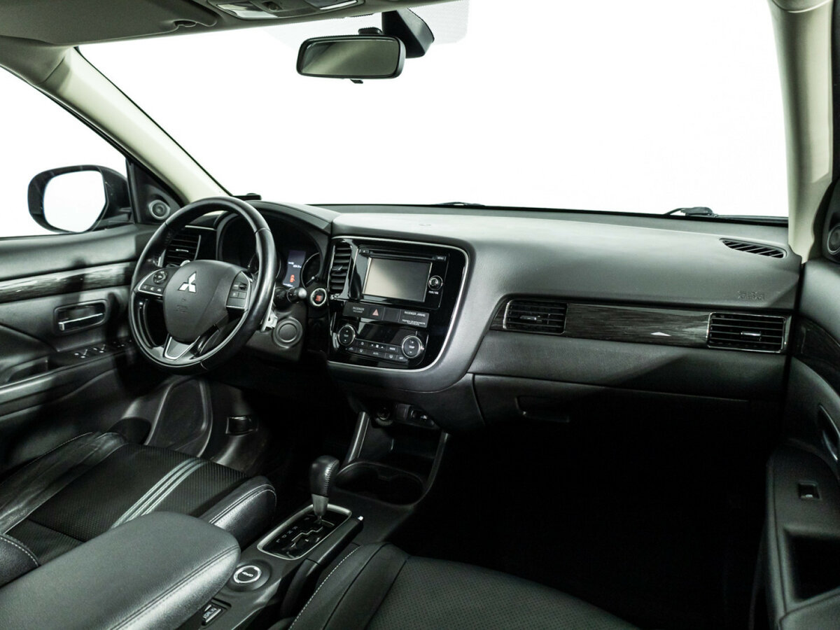 Купить Mitsubishi Outlander с пробегом. Фото: #7