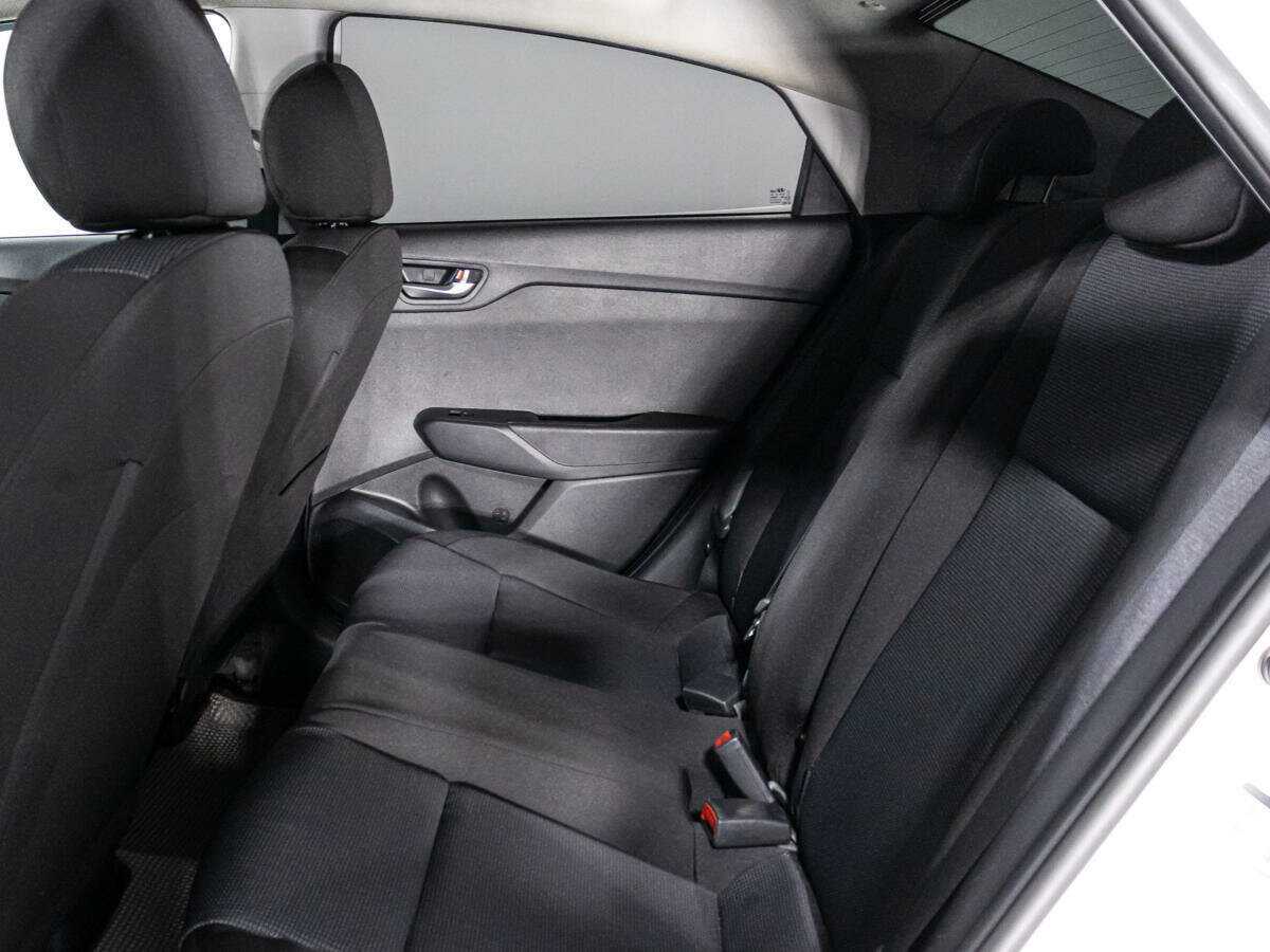 Купить Hyundai Solaris с пробегом. Фото: #9