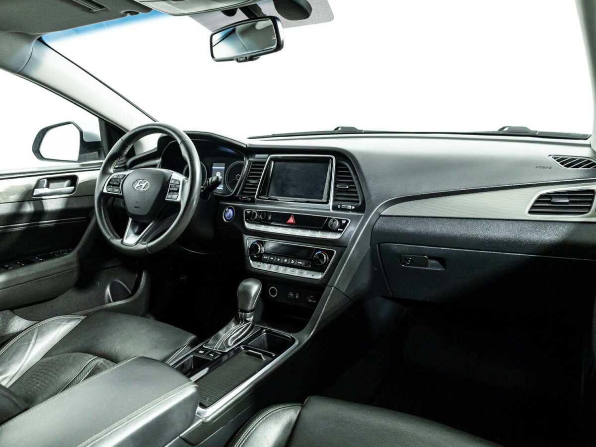 Купить Hyundai Sonata с пробегом. Фото: #8