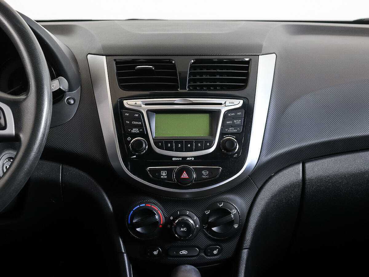 Купить Hyundai Solaris с пробегом. Фото: #12