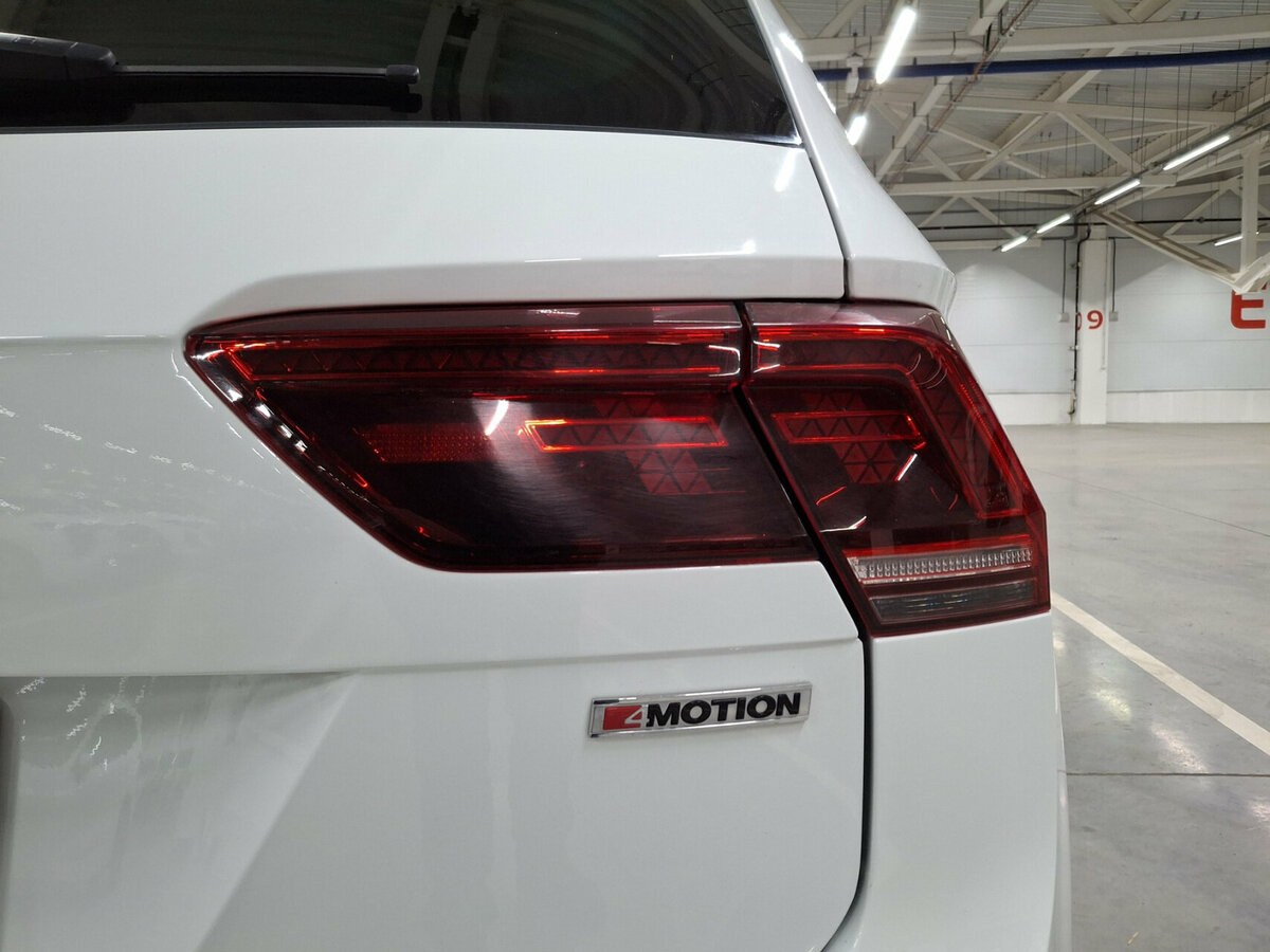 Купить Volkswagen Tiguan с пробегом. Фото: #8