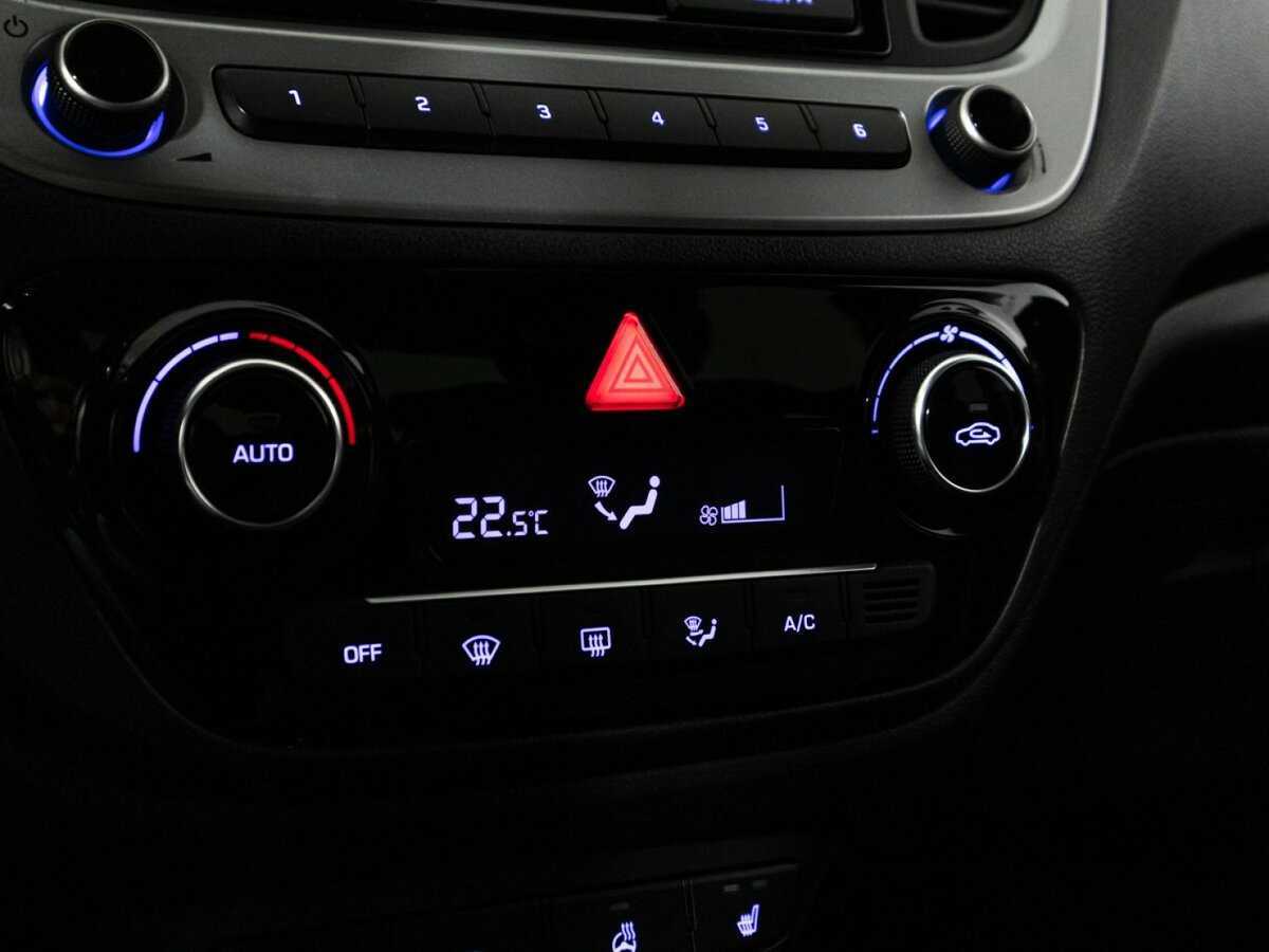 Купить Hyundai Solaris с пробегом. Фото: #14