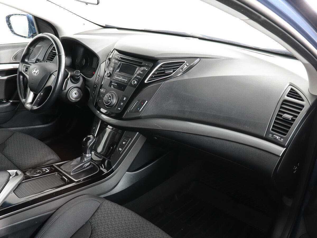 Купить Hyundai i40 с пробегом. Фото: #9