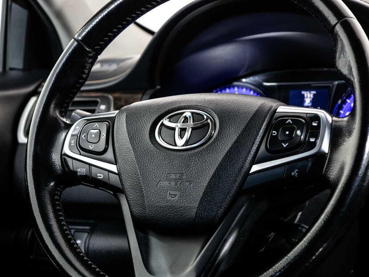 Купить Toyota Camry с пробегом. Фото: #10