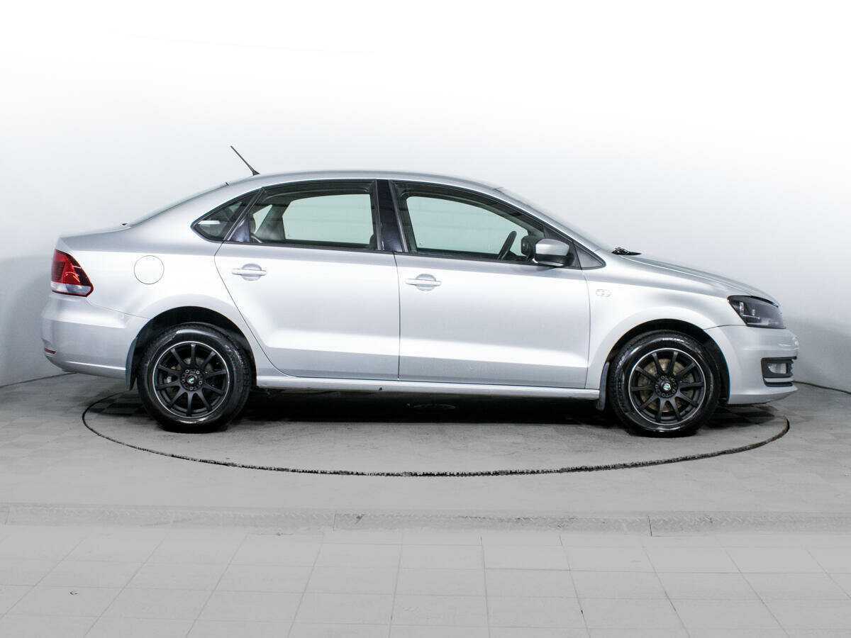 Купить Volkswagen Polo с пробегом. Фото: #3