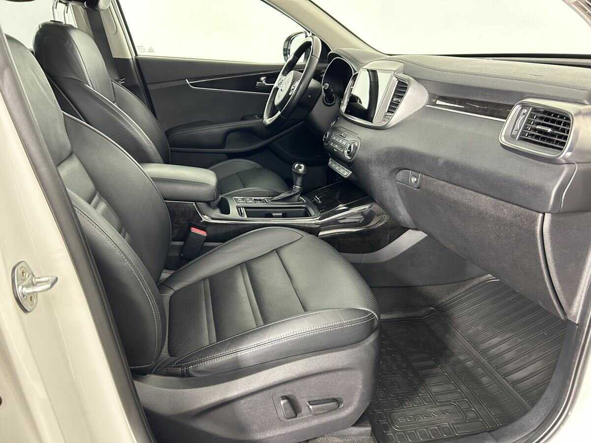 Купить Kia Sorento с пробегом. Фото: #13