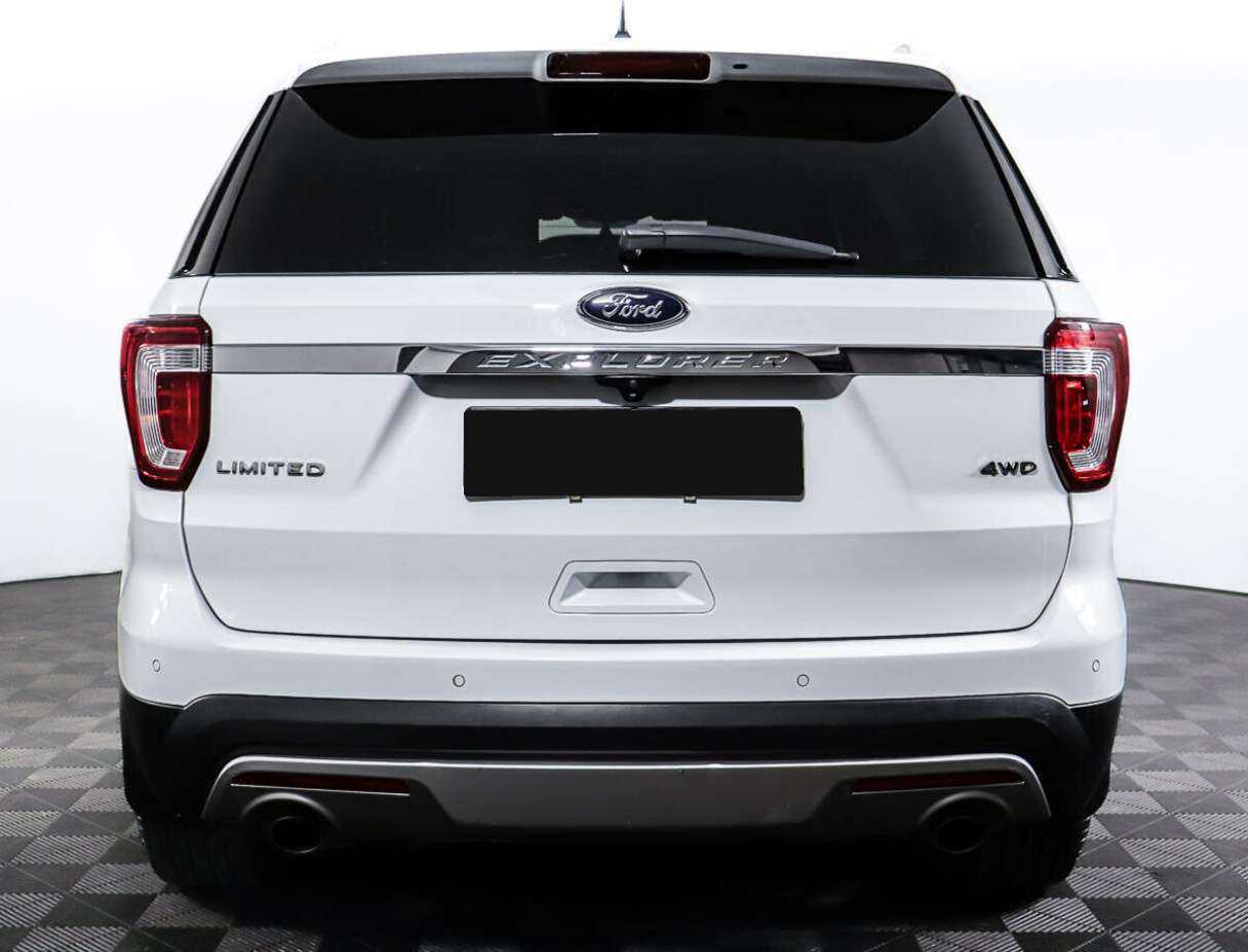 Купить Ford Explorer с пробегом. Фото: #5