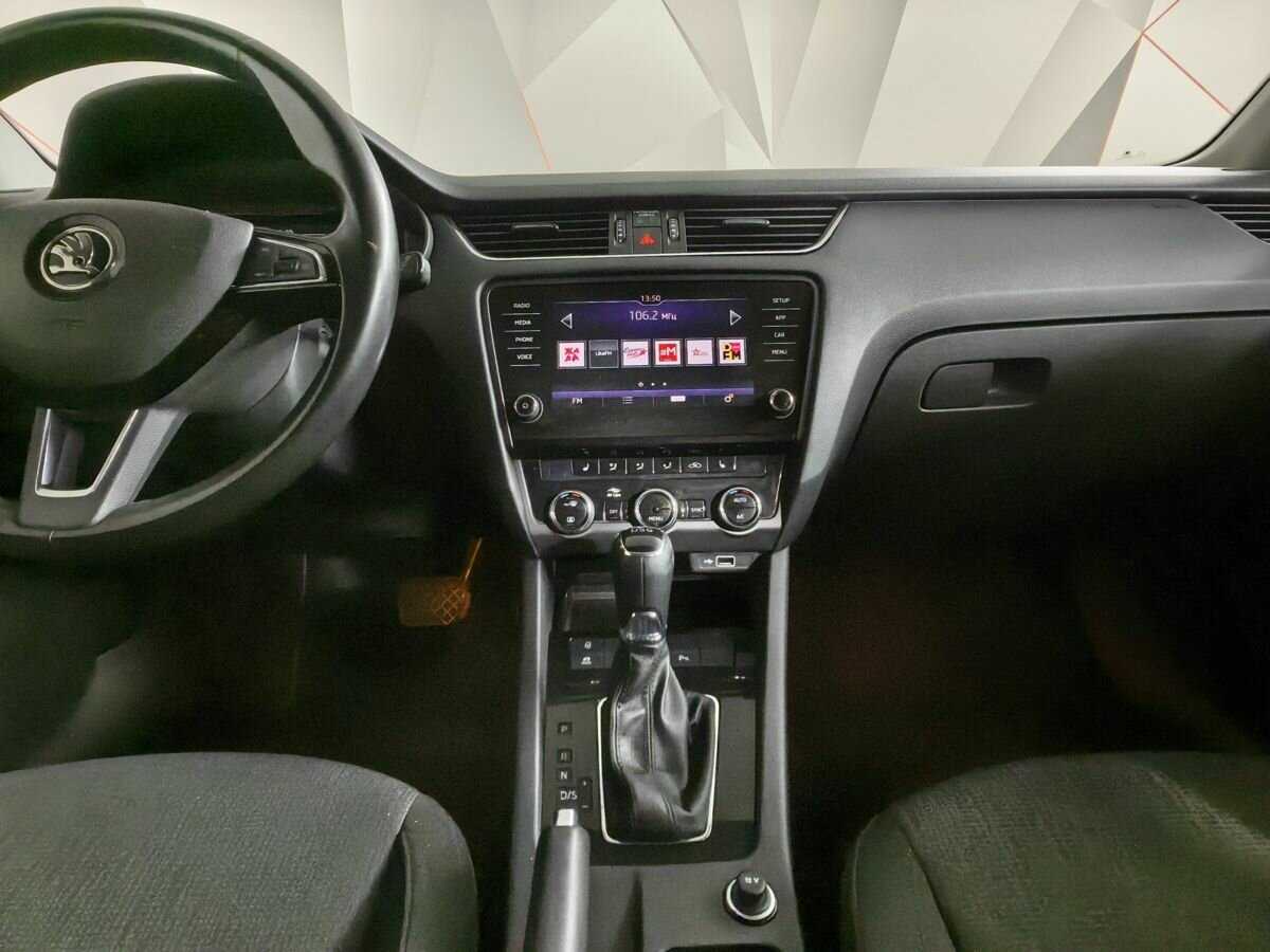 Купить Skoda Octavia с пробегом. Фото: #10