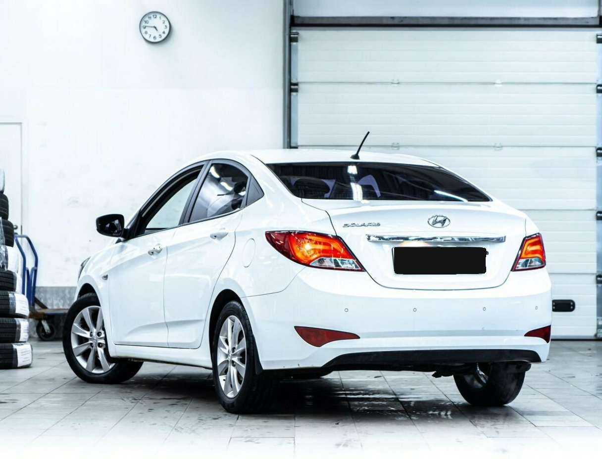 Купить Hyundai Solaris с пробегом. Фото: #3