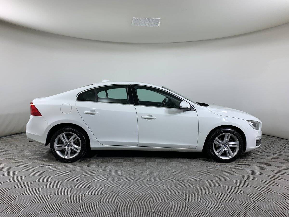 Купить Volvo S60 с пробегом. Фото: #3