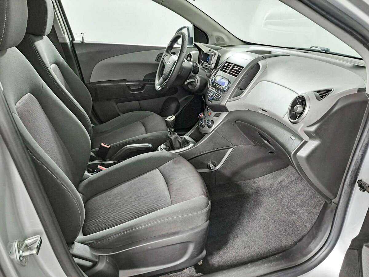 Купить Chevrolet Aveo с пробегом. Фото: #8