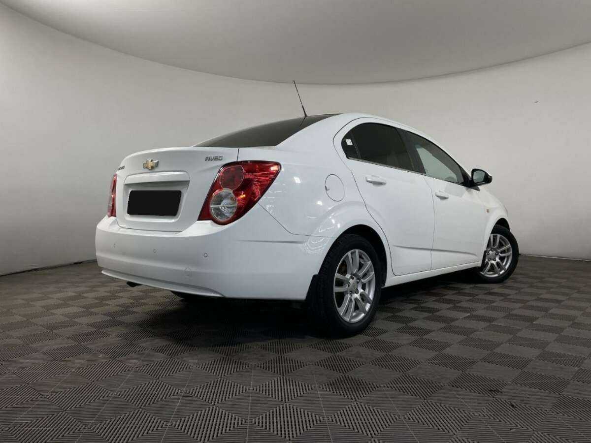 Купить Chevrolet Aveo с пробегом. Фото: #3